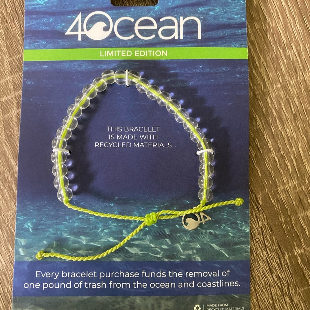 4ocean bracelet in green